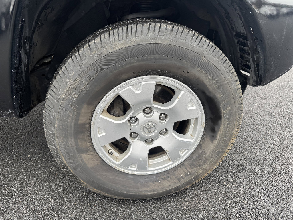 Used 2013 Toyota Tacoma V6 w/ TRD Off-Road Pkg image 25