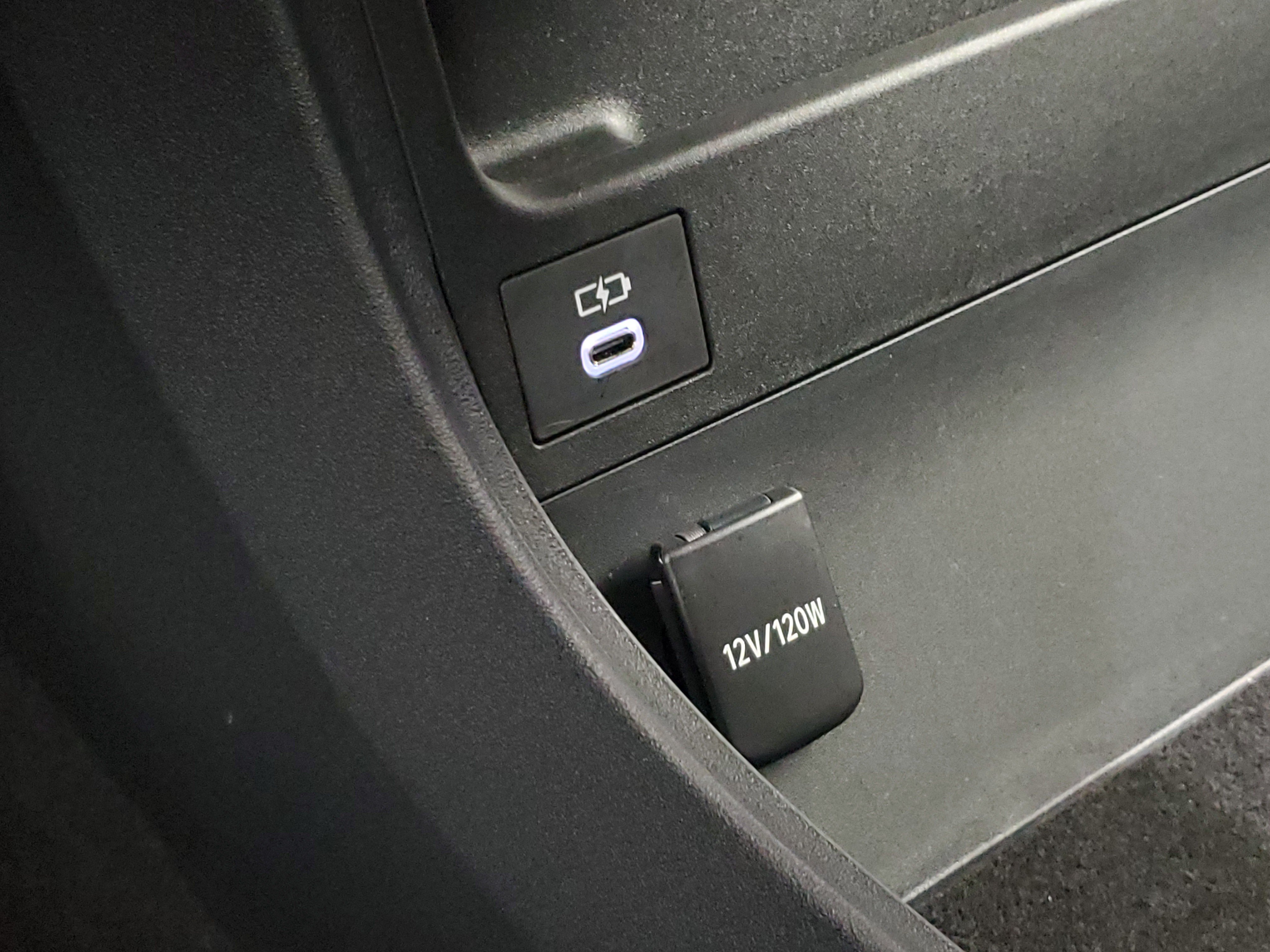 Certified 2025 Toyota bZ4X AWD image 32