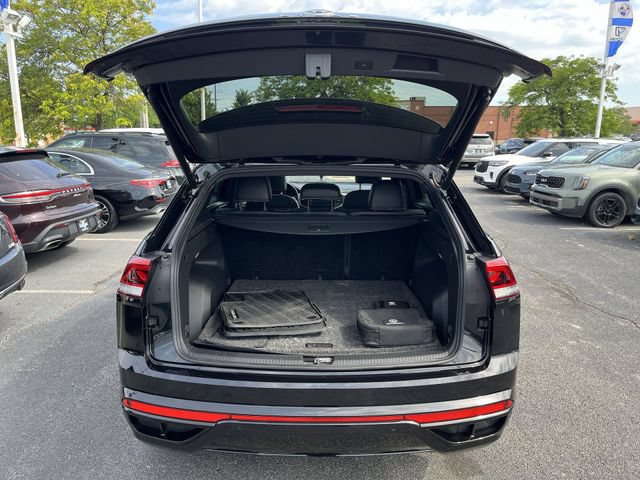 Used 2023 Volkswagen Atlas Cross Sport SEL R-Line AWD/4WD image 22