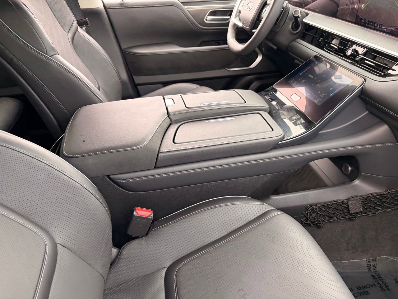 Certified 2026 INFINITI QX80 Luxe w/ Cargo Package RWD image 11