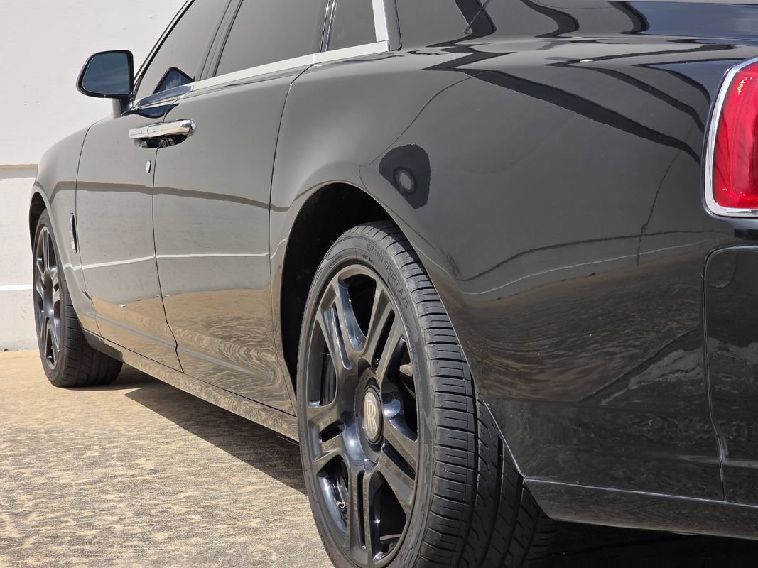 Used 2016 Rolls-Royce Ghost RWD image 37