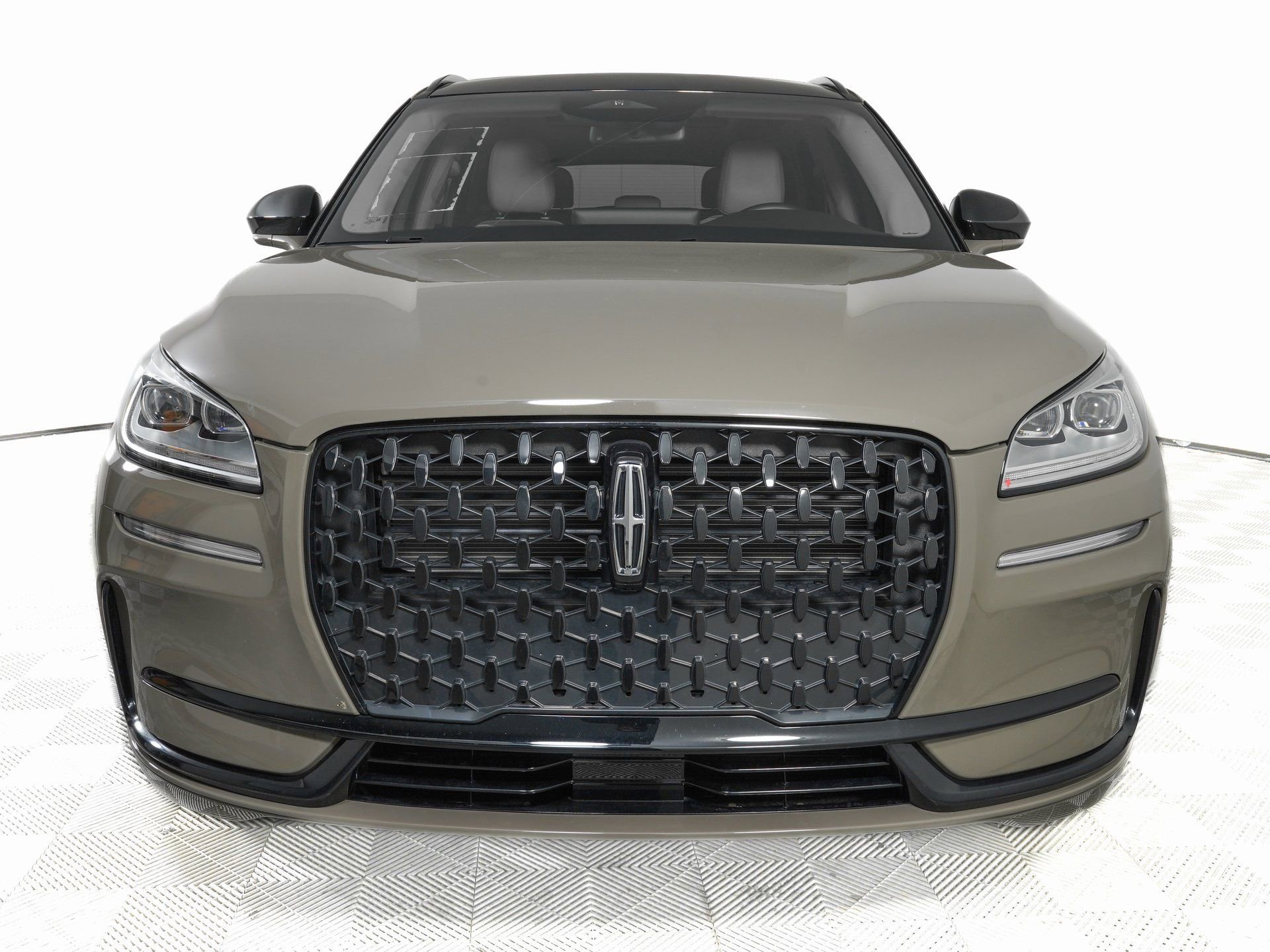 Used 2025 Lincoln Corsair Grand Touring w/ Jet Appearance Package image 2