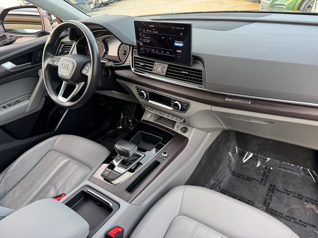 Used 2022 Audi Q5 2.0T Premium w/ Convenience Package AWD/4WD image 20