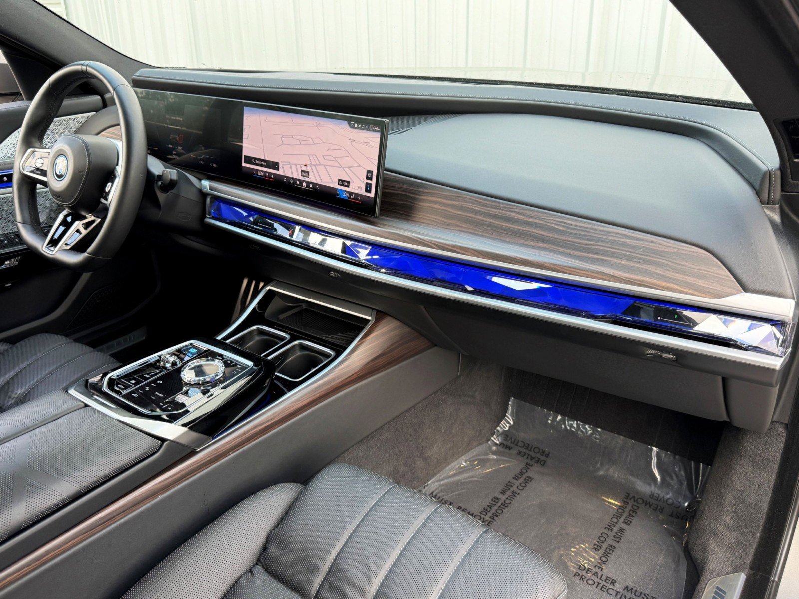 Used 2023 BMW i7 xDrive60 image 15