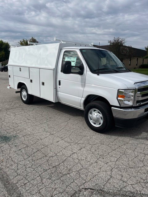 New 2026 Ford E-350 and Econoline 350 Super Duty w/ Power Equipment Group RWD image 4
