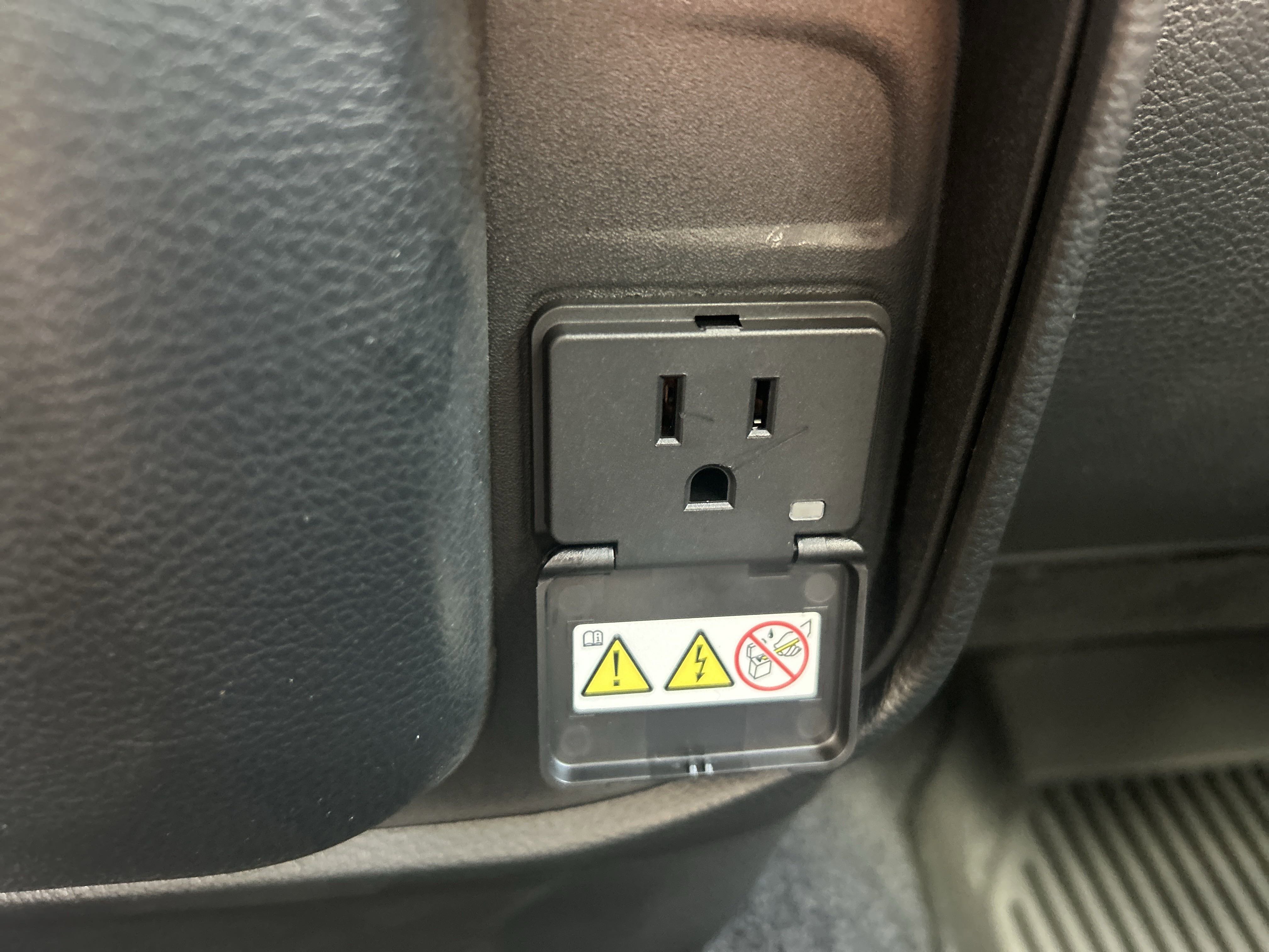 New 2026 RAM 1500 Classic Warlock image 42