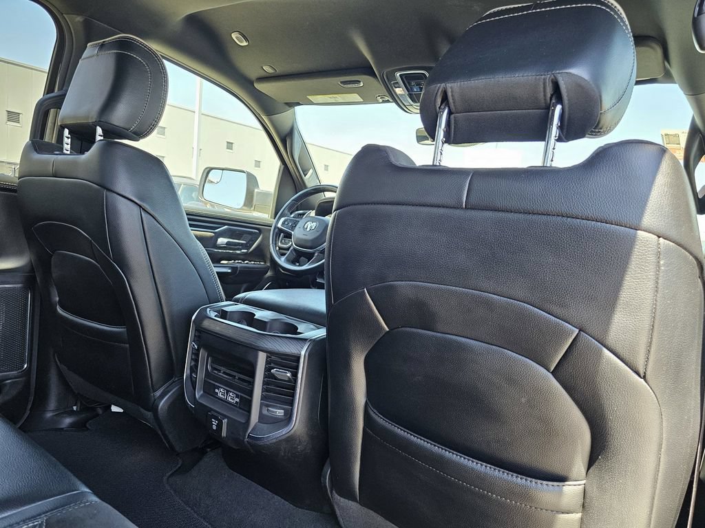 Used 2024 RAM 1500 Laramie AWD/4WD image 15