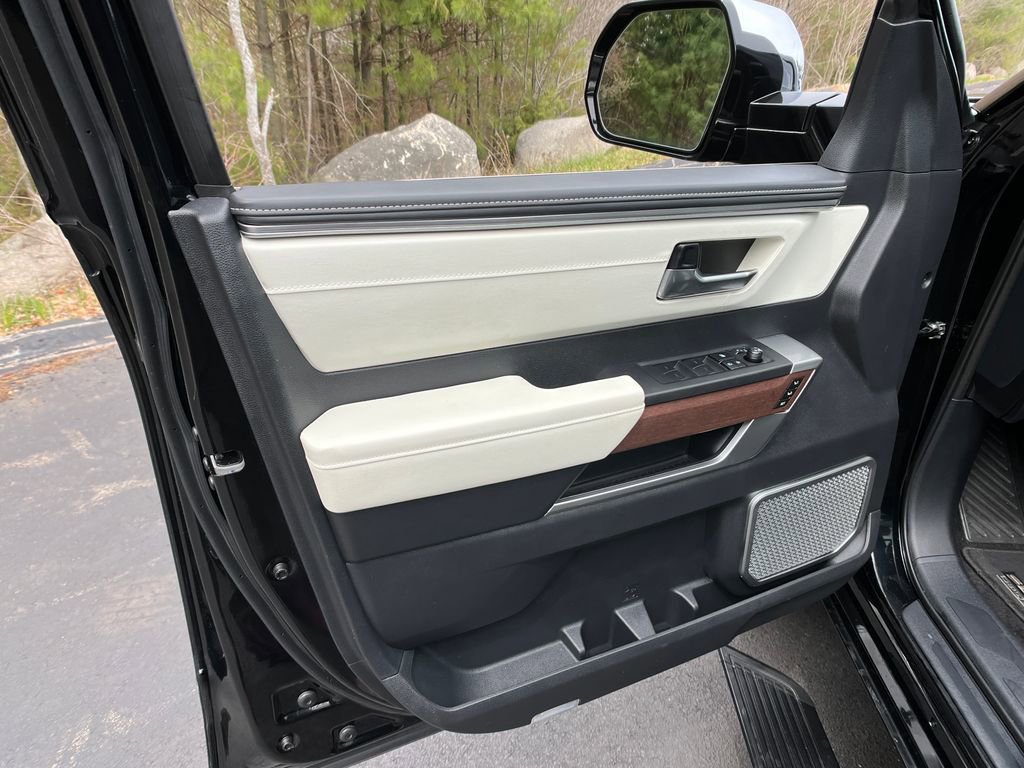 Used 2023 Toyota Sequoia Capstone AWD/4WD image 11