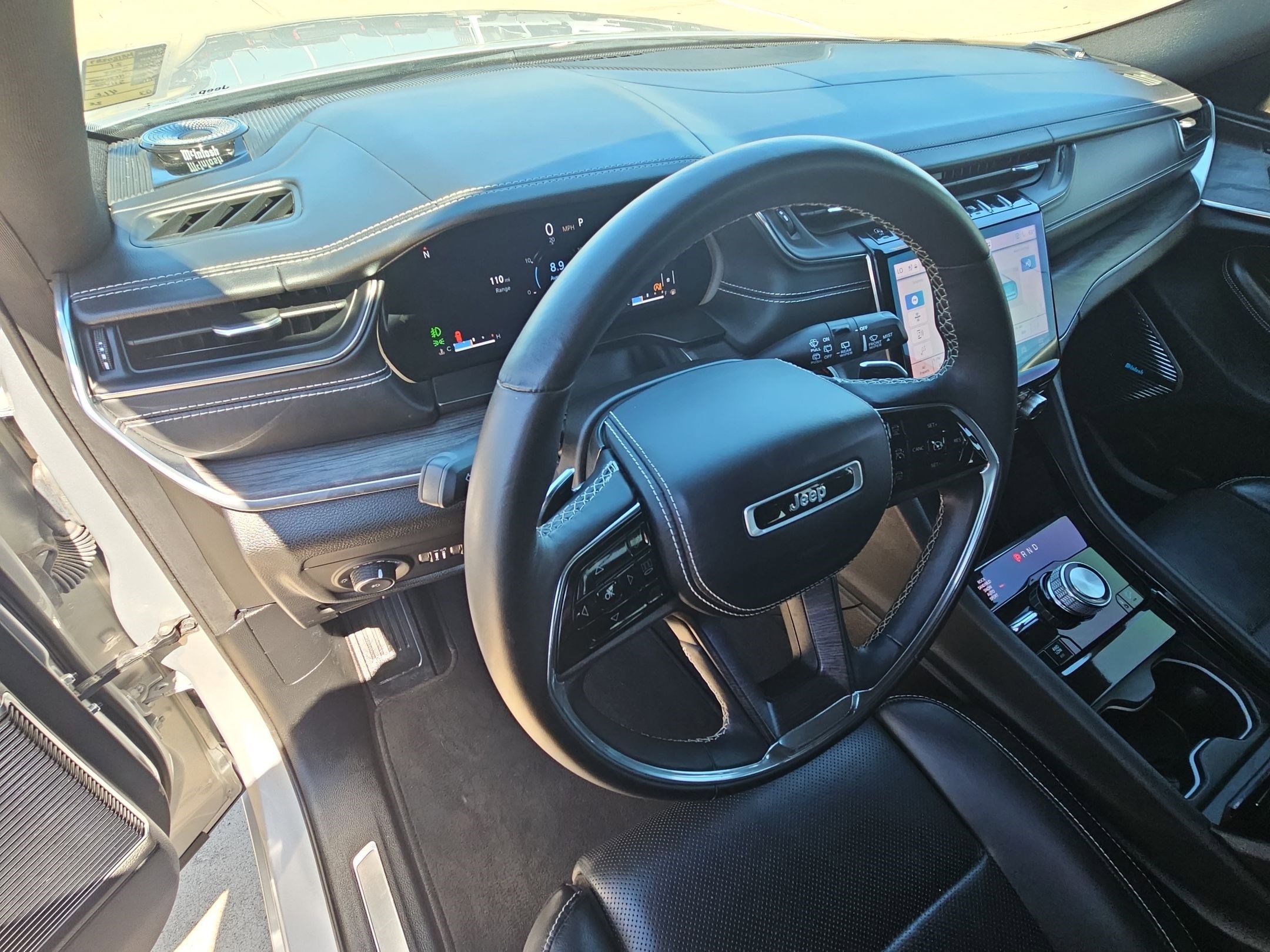 Used 2021 Jeep Grand Cherokee L Overland w/ Luxury Tech Group IV AWD/4WD image 16