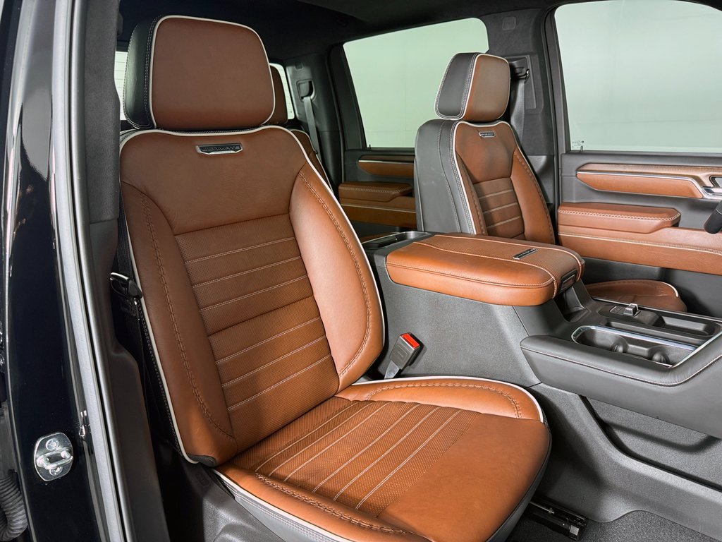 Used 2024 GMC Sierra 3500 Denali Ultimate image 29