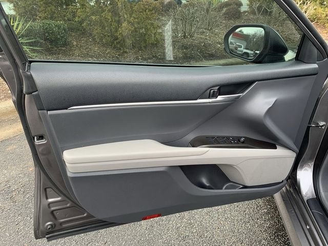 Used 2023 Toyota Camry LE image 17