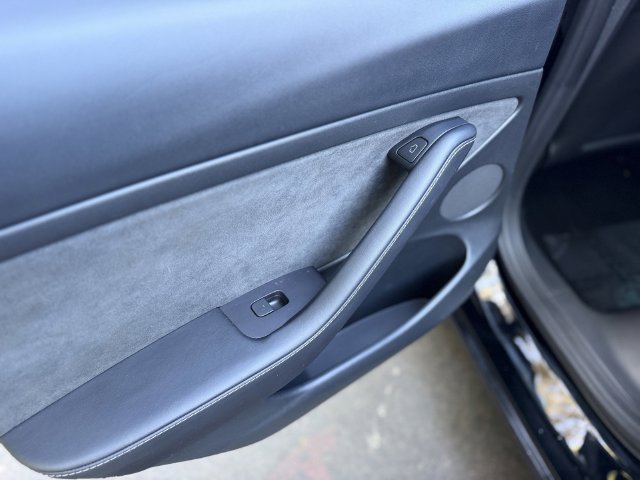 Used 2023 Tesla Model 3 Standard Range RWD image 18