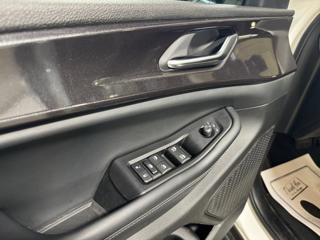Used 2023 Jeep Grand Cherokee L Laredo AWD/4WD image 14