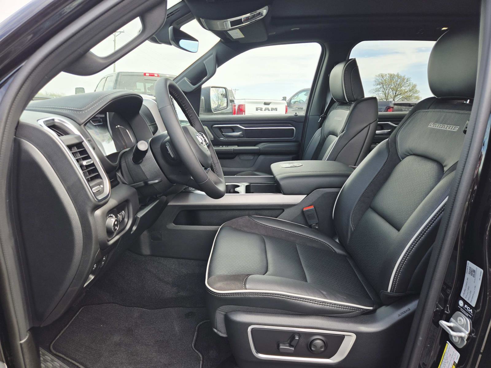 New 2026 RAM 1500 Laramie AWD/4WD image 12
