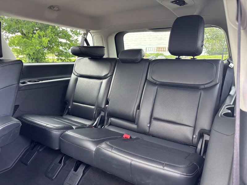 Used 2025 Ford Expedition Max Platinum AWD/4WD image 10