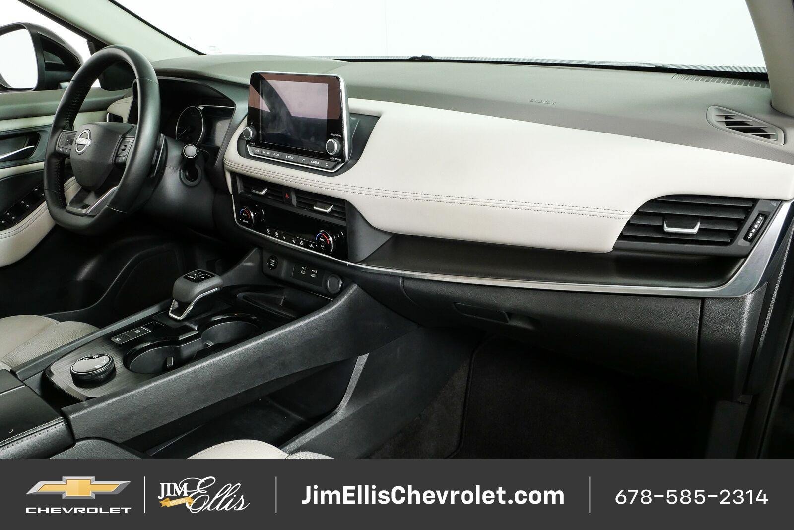 Used 2025 Nissan Rogue SV AWD/4WD image 22