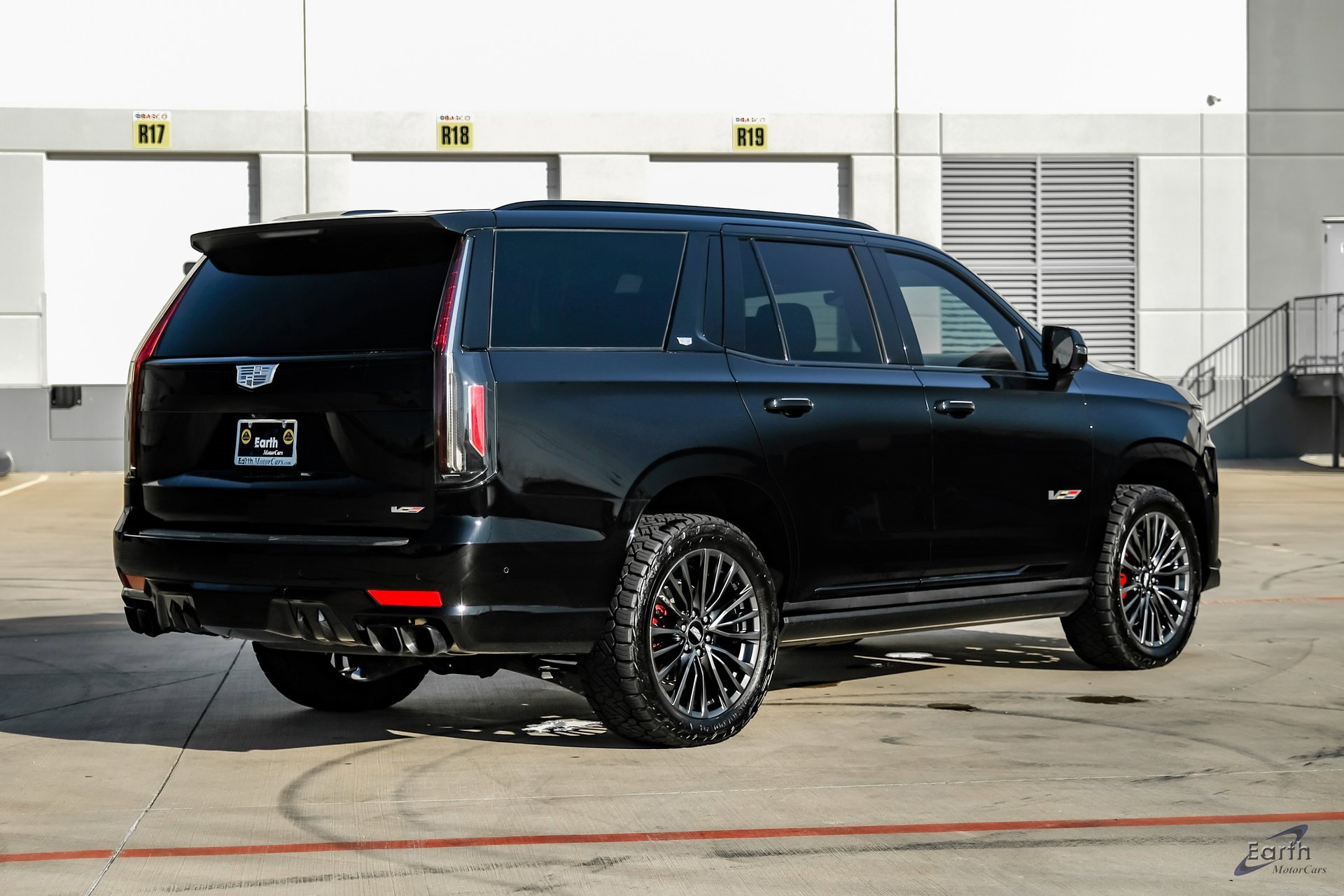 Used 2023 Cadillac Escalade V image 13