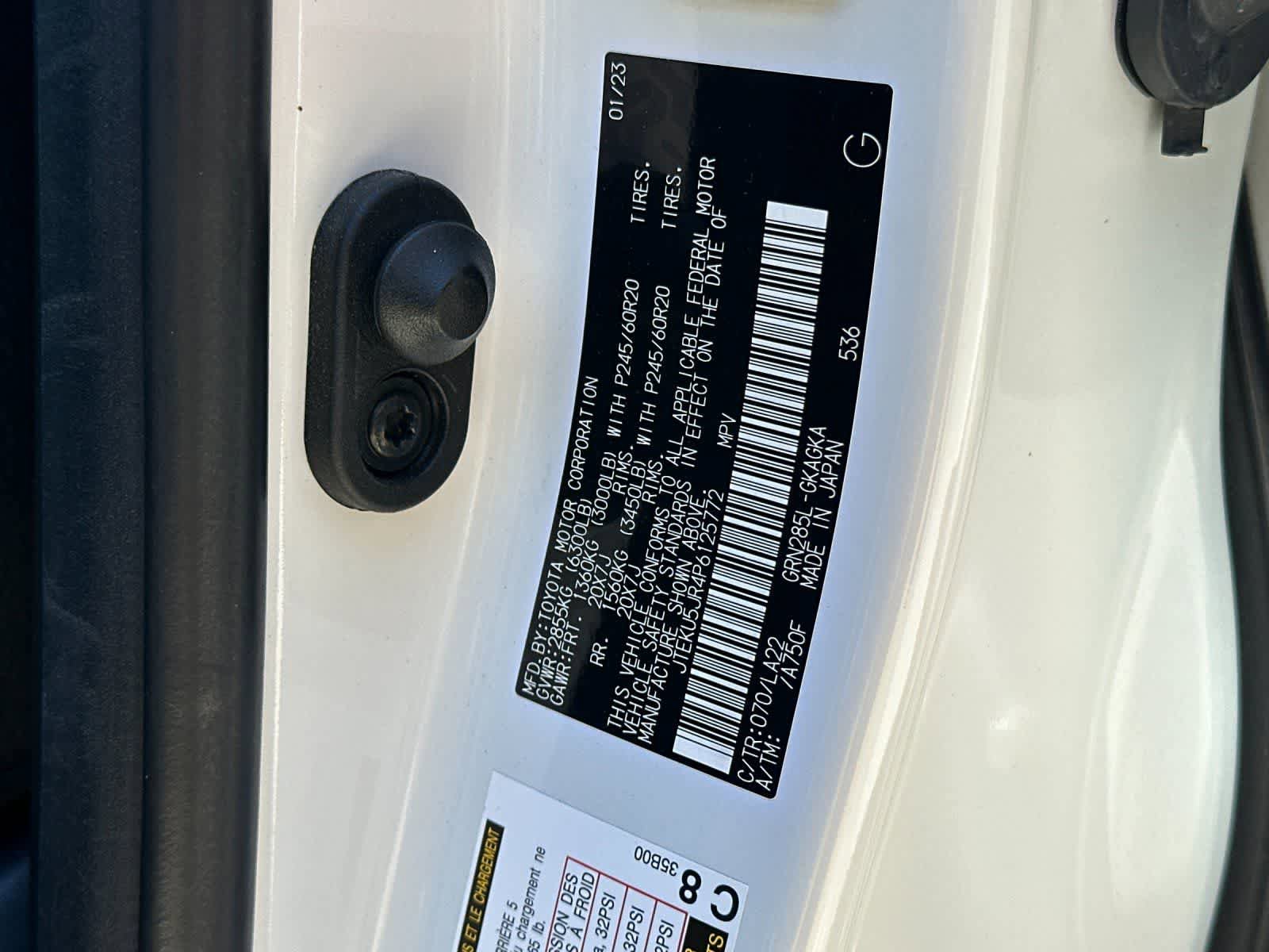 Used 2023 Toyota 4Runner Limited AWD/4WD image 32