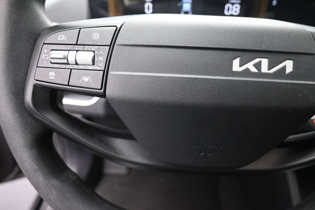 Used 2025 Kia K4 FWD image 15