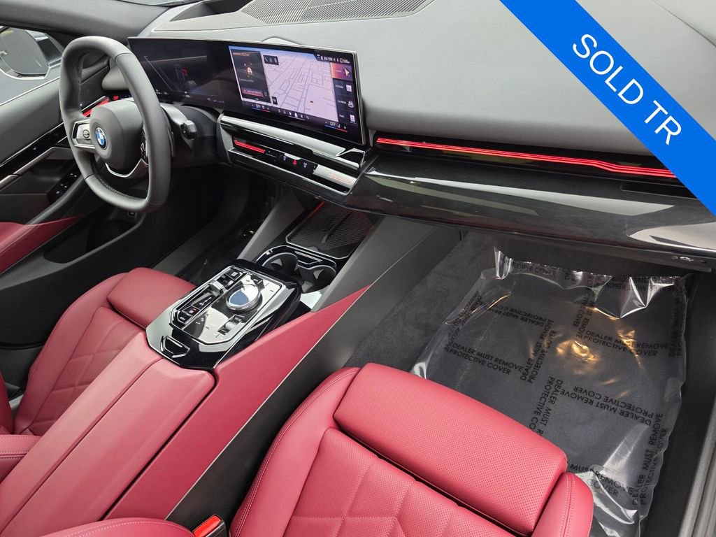 Certified 2026 BMW 530i w/ Premium Package image 29