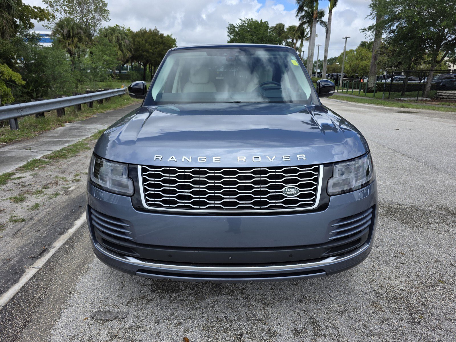 Used 2019 Land Rover Range Rover Long Wheelbase Supercharged image 8