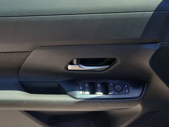 New 2026 Nissan Kicks SV w/ SV Premium Package FWD image 13