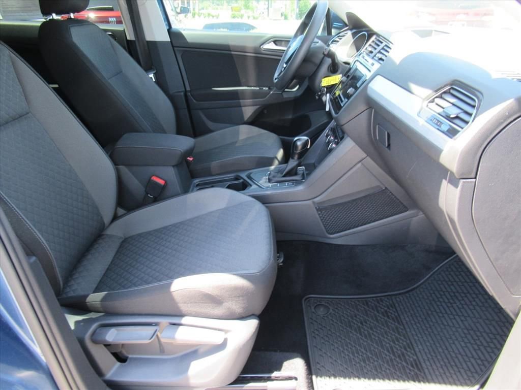 Used 2018 Volkswagen Tiguan S image 10