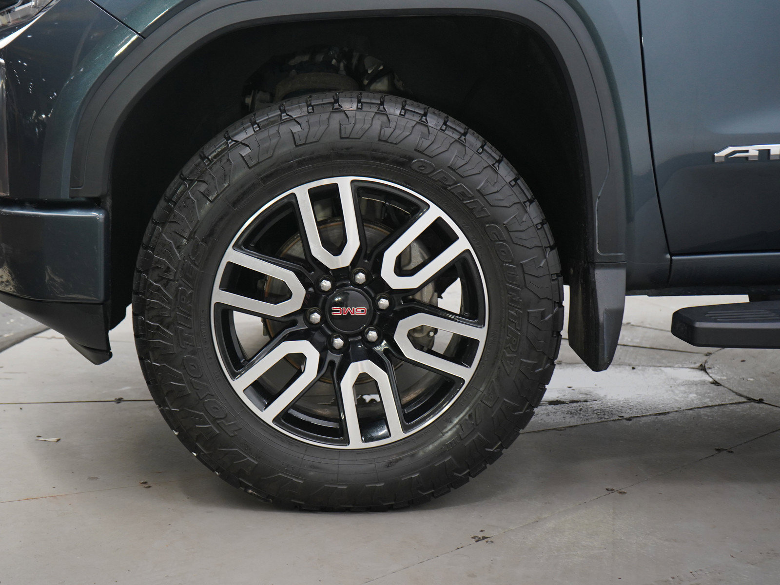 Used 2020 GMC Sierra 1500 AT4 w/ AT4 Premium Package AWD/4WD image 29