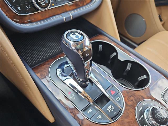 Used 2018 Bentley Bentayga AWD/4WD image 12