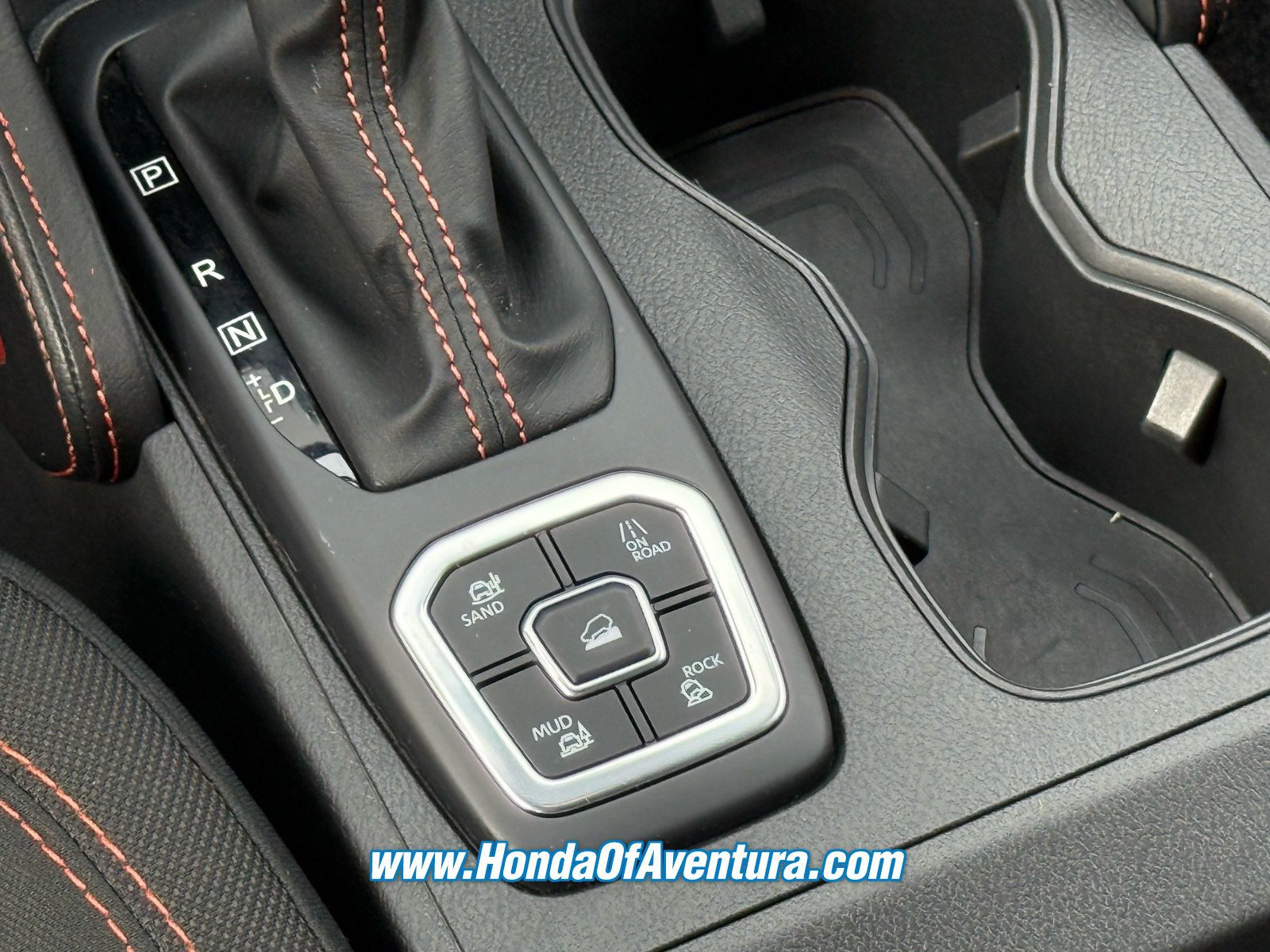 Used 2026 Nissan Frontier PRO-4X AWD/4WD image 17
