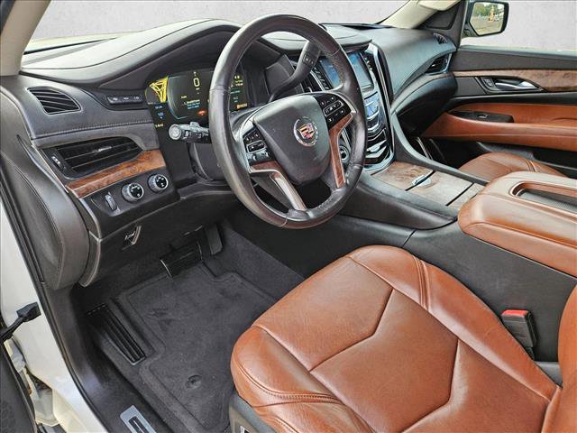 Used 2015 Cadillac Escalade Premium image 10