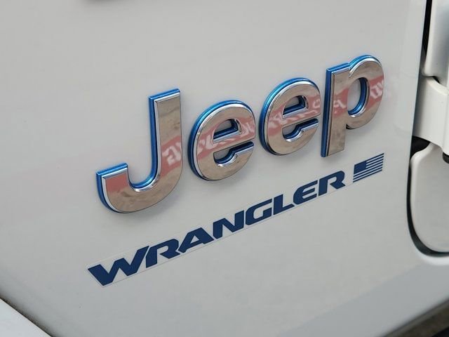 Used 2023 Jeep Wrangler Unlimited Sahara w/ Cold Weather Group image 9