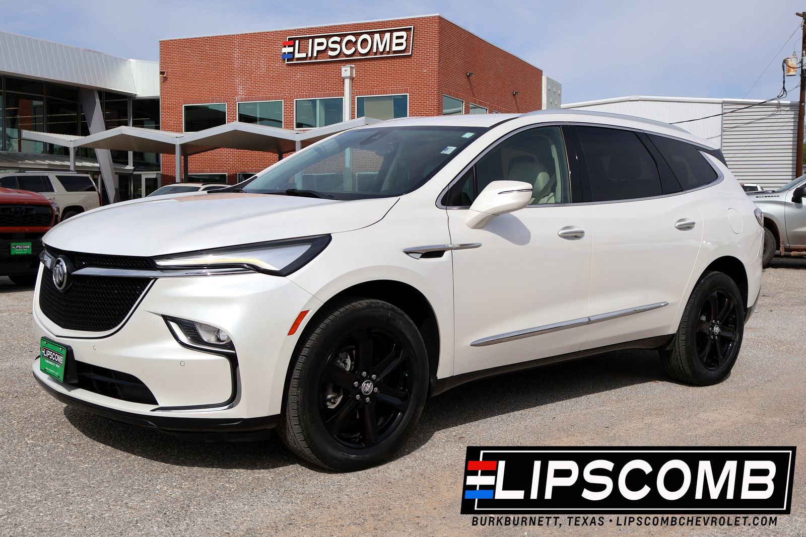 Used 2023 Buick Enclave Essence w/ Sport Touring Edition FWD image 1