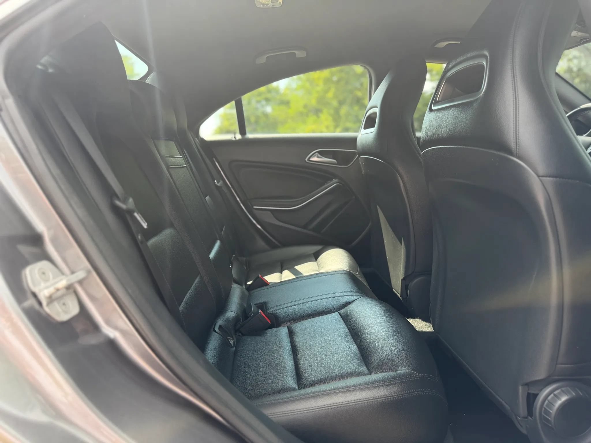 Used 2015 Mercedes-Benz CLA 250 4MATIC image 33