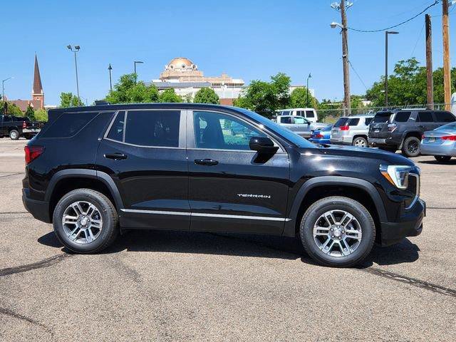 Used 2026 GMC Terrain Elevation AWD/4WD image 2