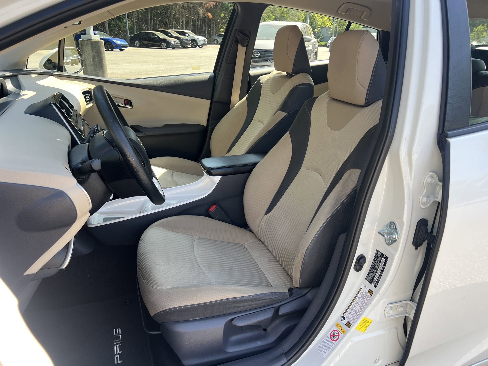 Used 2016 Toyota Prius Four image 17