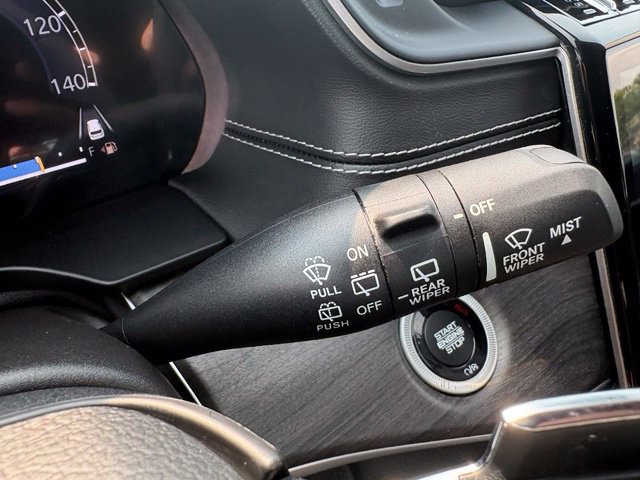 Used 2023 Jeep Grand Cherokee Limited AWD/4WD image 34