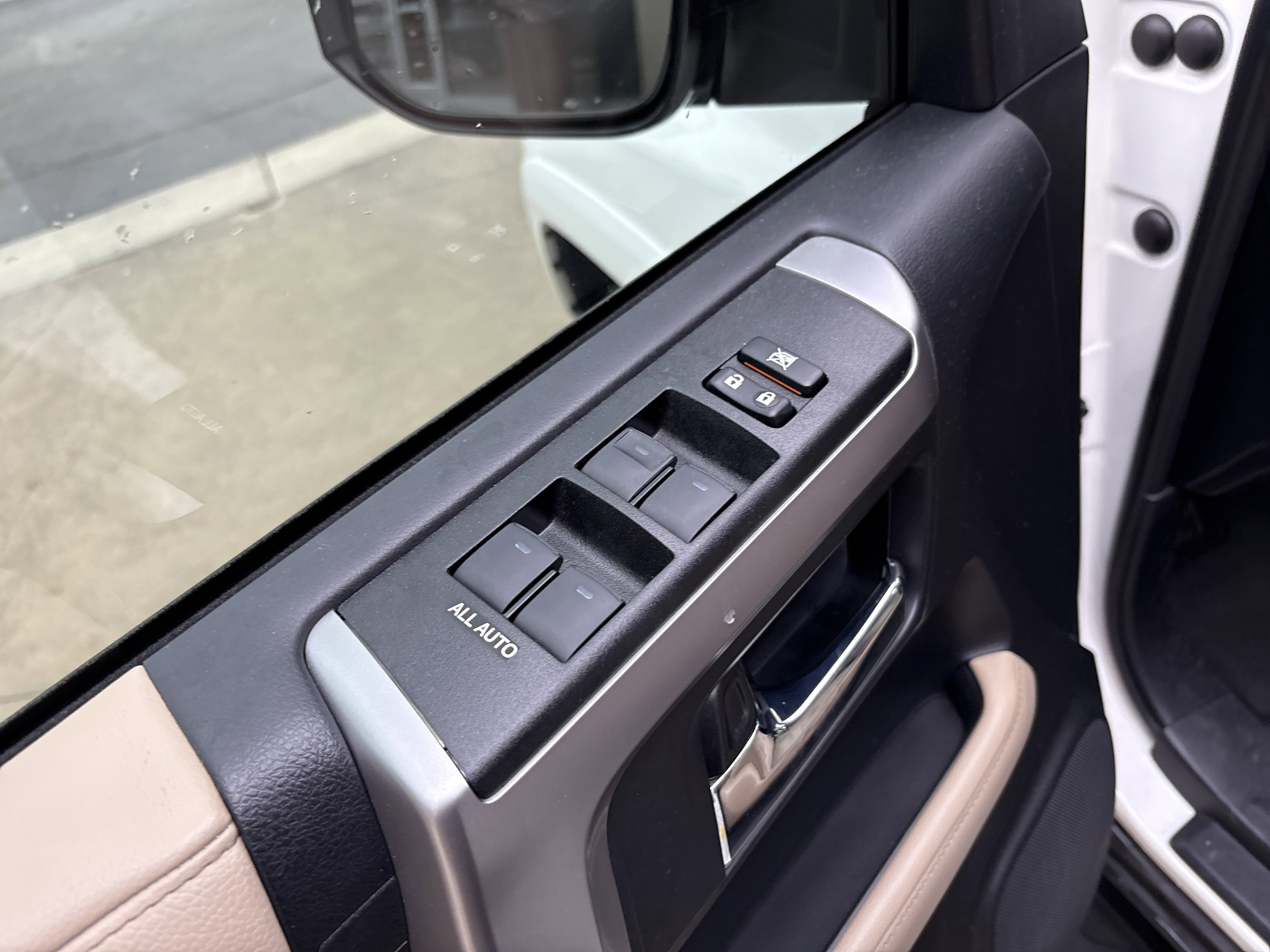 Used 2023 Toyota 4Runner SR5 Premium w/ Moonroof Package RWD image 14