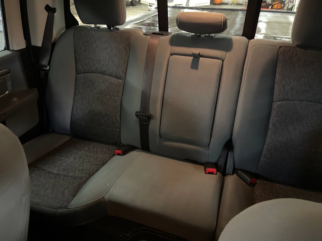 Used 2017 RAM 1500 Classic SLT w/ Luxury Group AWD/4WD image 26