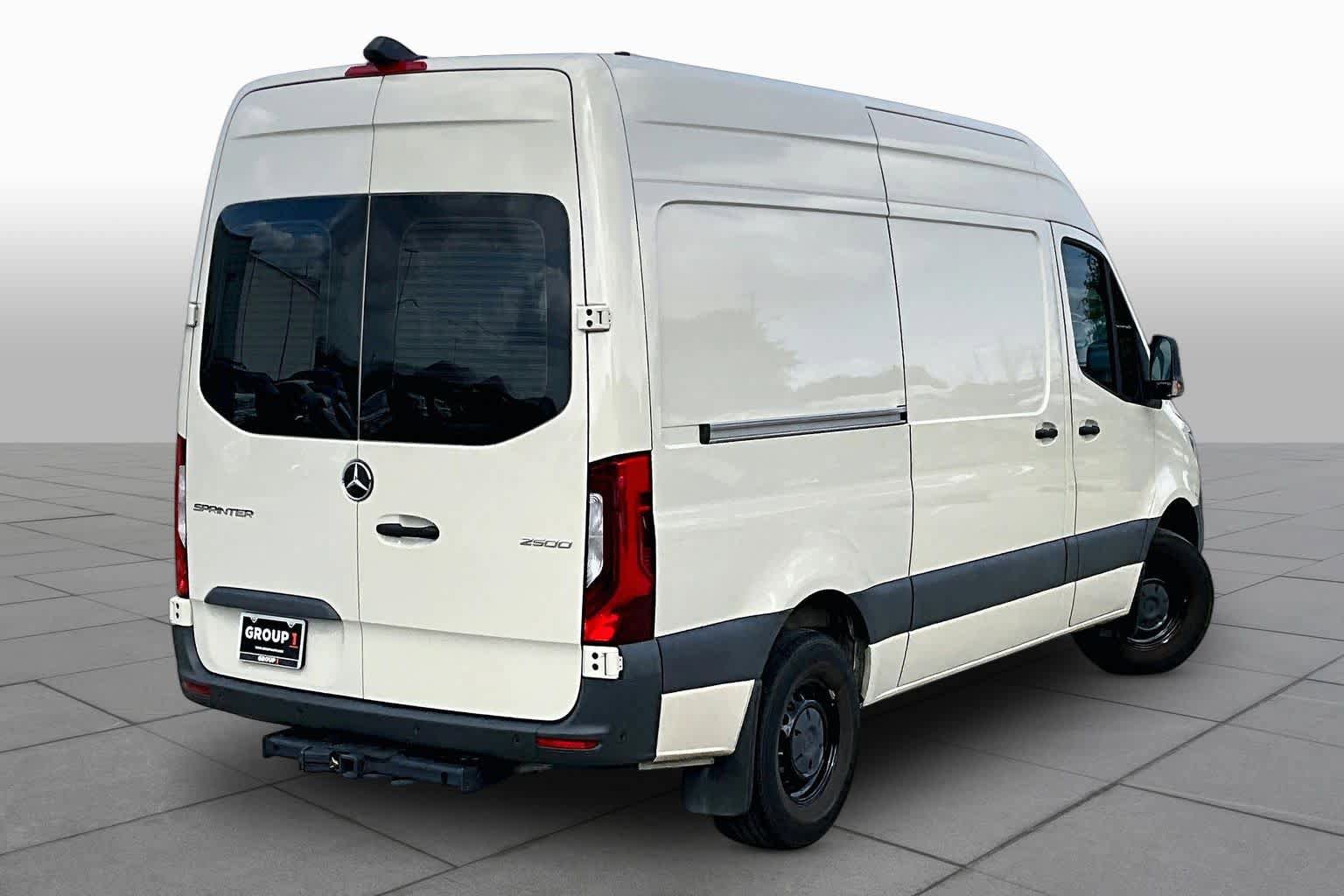 Used 2023 Mercedes-Benz Sprinter 2500 image 13