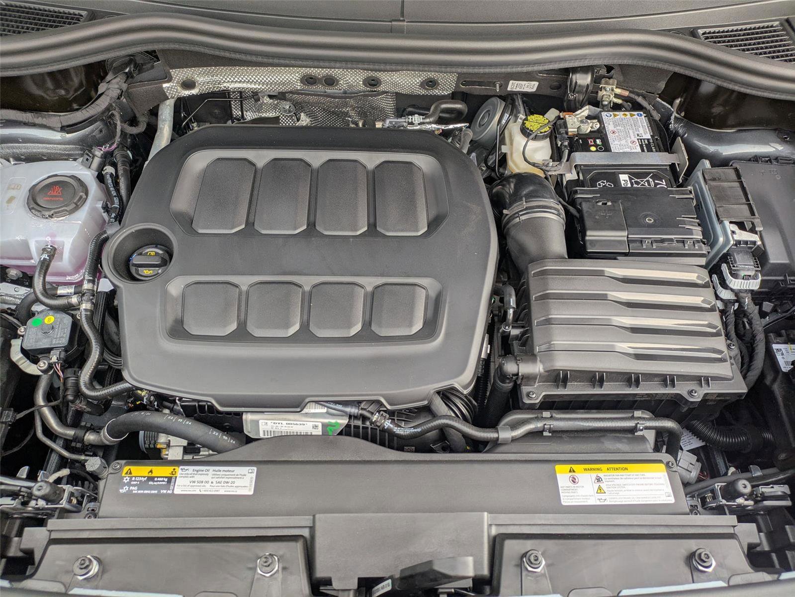 New 2025 Volkswagen Tiguan SE R-Line image 25