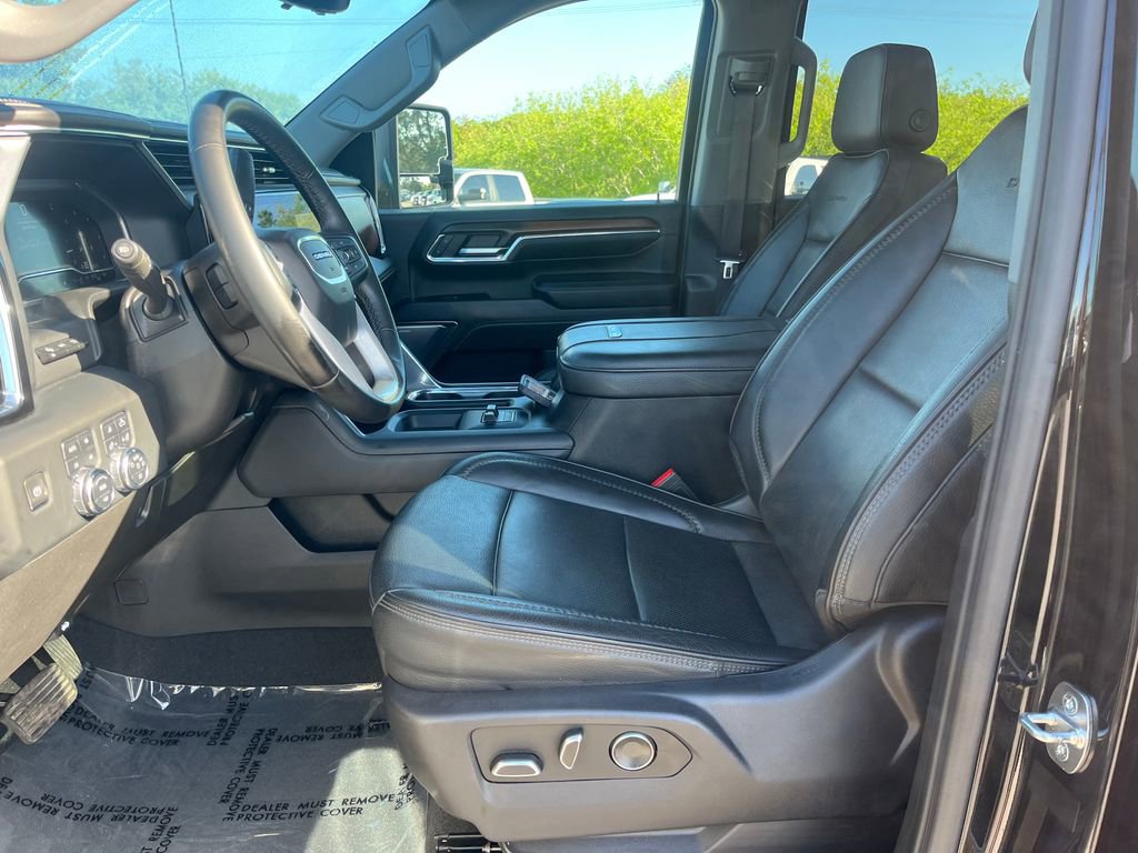 Used 2024 GMC Sierra 2500 Denali w/ Denali Reserve Package image 9