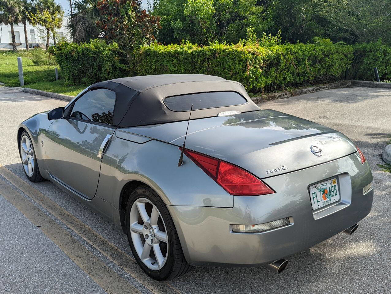Used 2004 Nissan 350Z Touring image 4