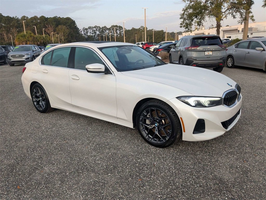 Used 2025 BMW 330i Sedan image 2