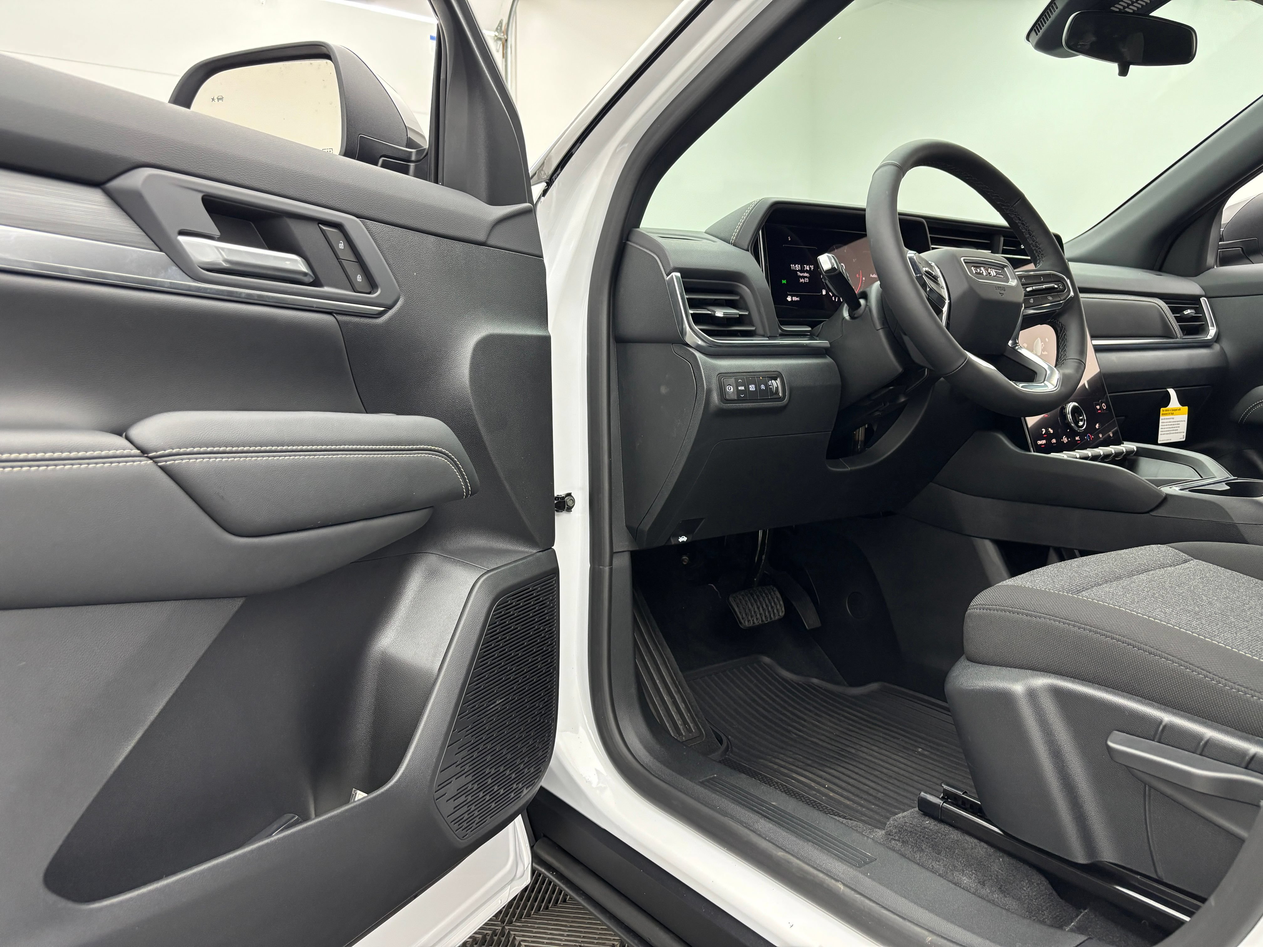 New 2027 GMC Terrain Elevation FWD image 14