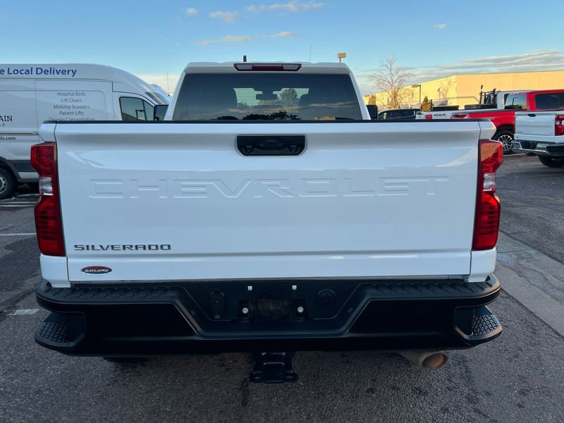 Used 2020 Chevrolet Silverado 2500 LT w/ Convenience Package image 4