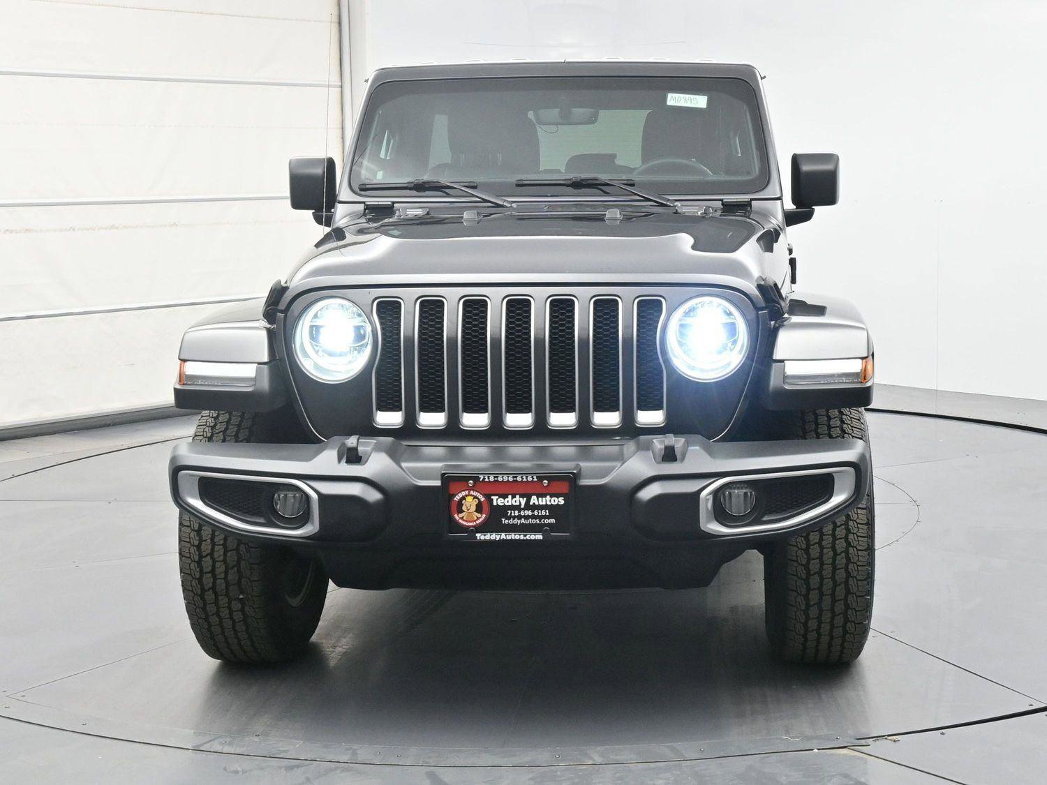 Used 2018 Jeep Wrangler Unlimited Sahara image 29