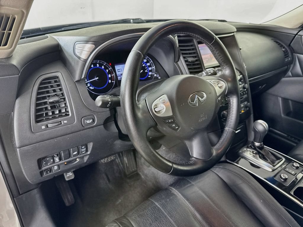 Used 2016 INFINITI QX70 2WD image 9