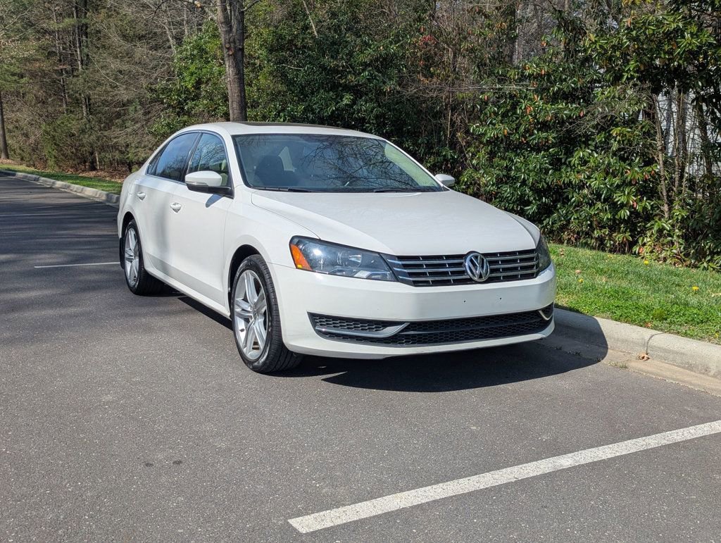 Used 2015 Volkswagen Passat TDI SE image 11