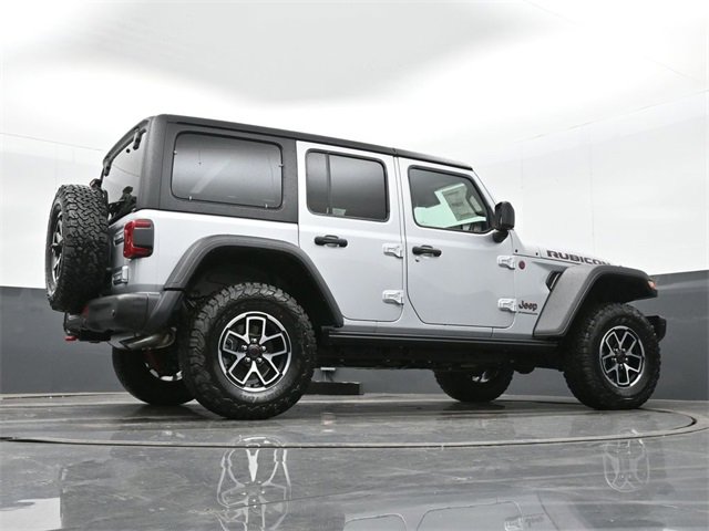 Used 2024 Jeep Wrangler Unlimited Rubicon w/ Capability Package image 39